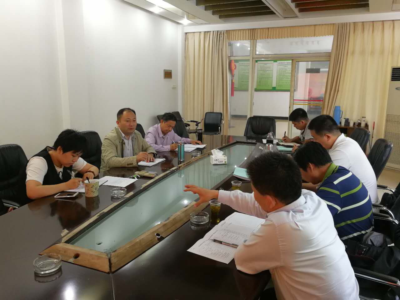 协会组织召开四家参与政府购买服务单位工作小结会