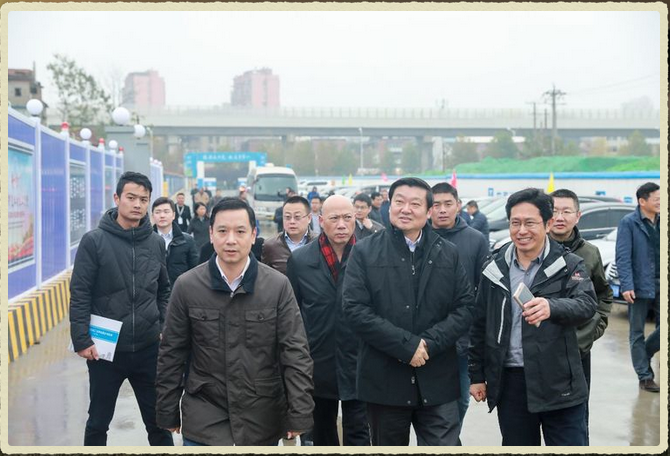 全市建设工程施工围挡（围墙）提档升级现场观摩会