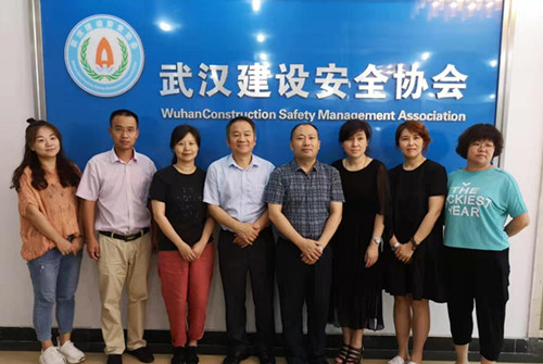 武汉市民间组织管理局领导莅临协会调研指导